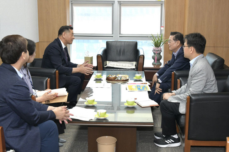 최원철 시장 국가균형발전위원회 방문