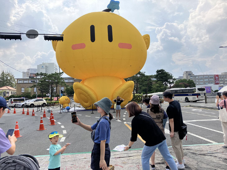 포토존(옛 충남도청 앞 대형 꿈돌이)