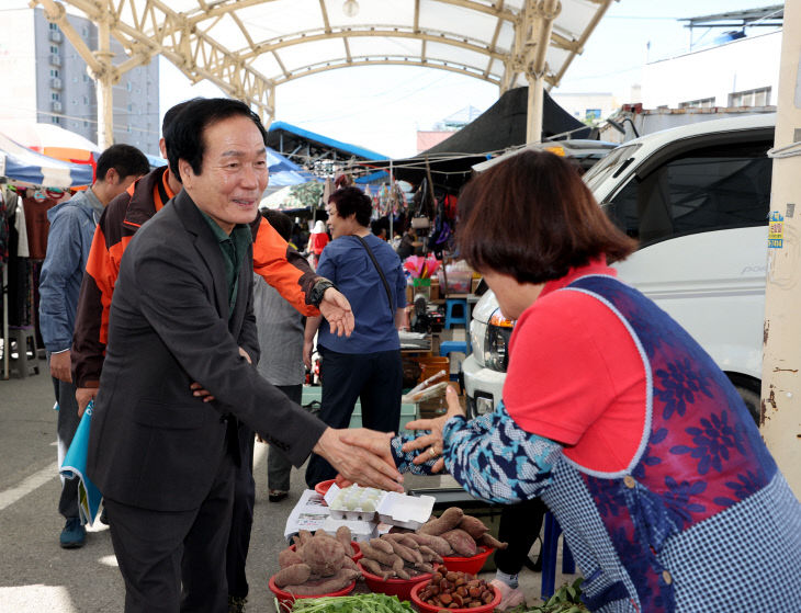 03의성군제공 전통시장장보기행사(봉양면)1865