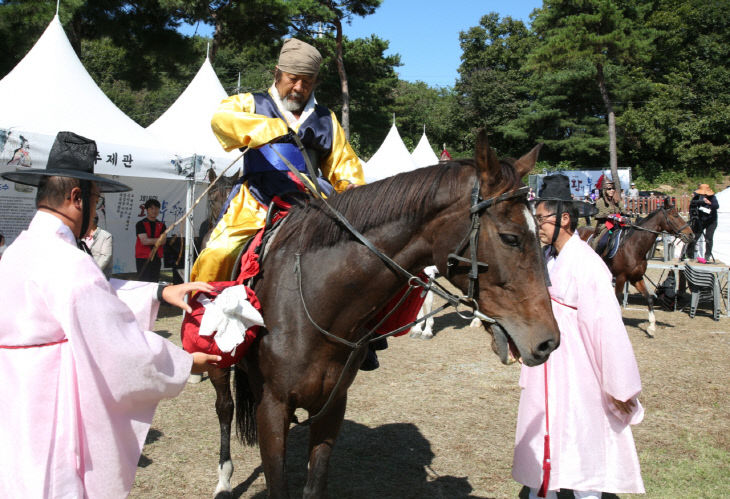 왕의물축제상송사목재현행사(전의면)