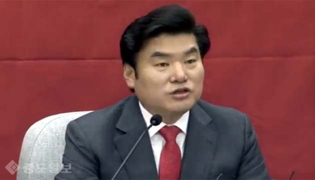 원유철 `국민밥그릇부터 먼저 챙기는 것이 도리