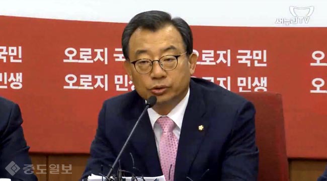 이정현 `대통령 위해 시간적 여유 허락해 달라`