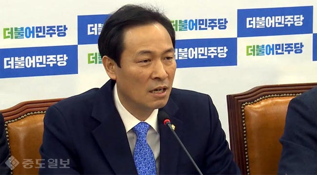 우상호 `새누리 특검법 고투리 잡지 말고 오늘 꼭 통과 시켜야`