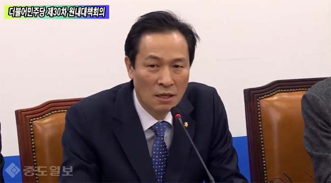 우상호 “새누리당 분당은 한국 정치의 후진정 보여주는 것”
