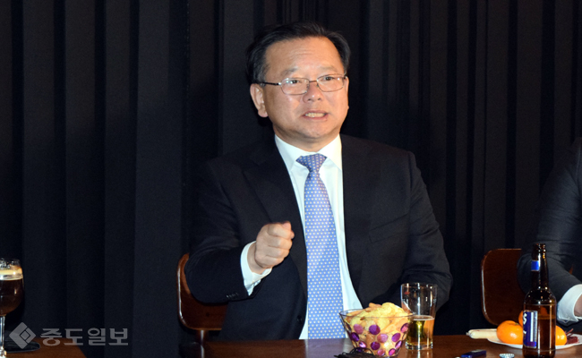 김부겸 `대한민국 교육 이대로 가면 다 죽는다 생각해야`