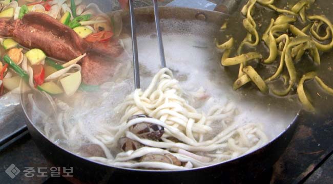 칼국수의 도시 대전, 맛있는 칼국수 여기 다 모였네 