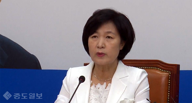 추미애 `원세훈, 이완용도 이렇게 뻔뻔하지 않았을 것` 