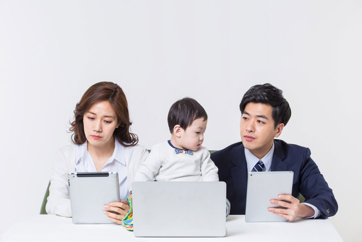 2025년 아빠 육아휴직 급여 상한액 총정리 (80% 인상된 실수령액 계산법) 3 맞벌이 부부