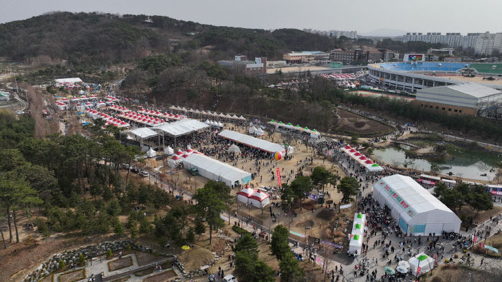 드론으로 바라본 2023 논산딸기축제장