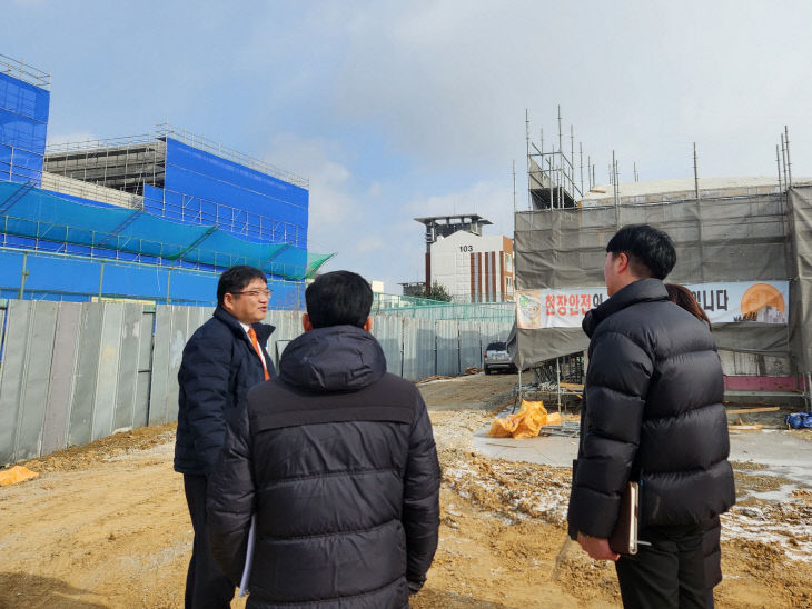 장우성 괴산부군수, 주요사업 파악 위해 현장행보 박차 (2)