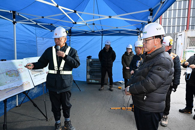 강수현 시장, 도봉산~옥정 광역철도 공사 현장 점검…시민들의