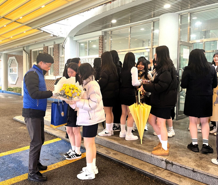 240206 고창경찰서  강압적 졸업식 뒤풀이 예방 캠페인