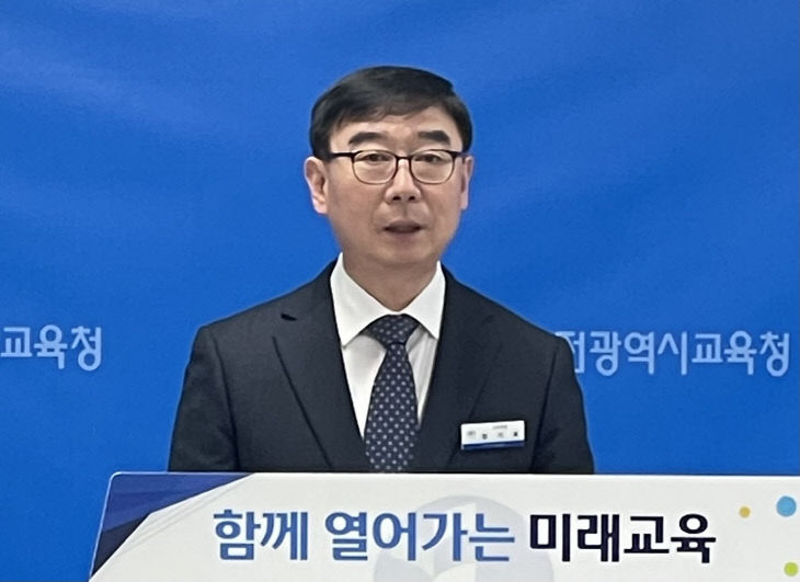 엄기표 기획국장