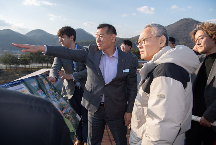 유인촌 문화체육관광부장관 방문