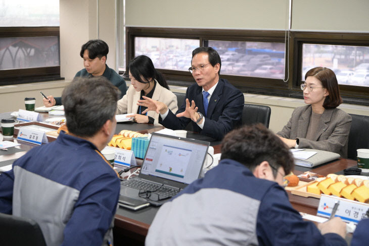 1. 음성군, 기업체 방문... ‘내고장 음성愛 주소갖기’ 홍보