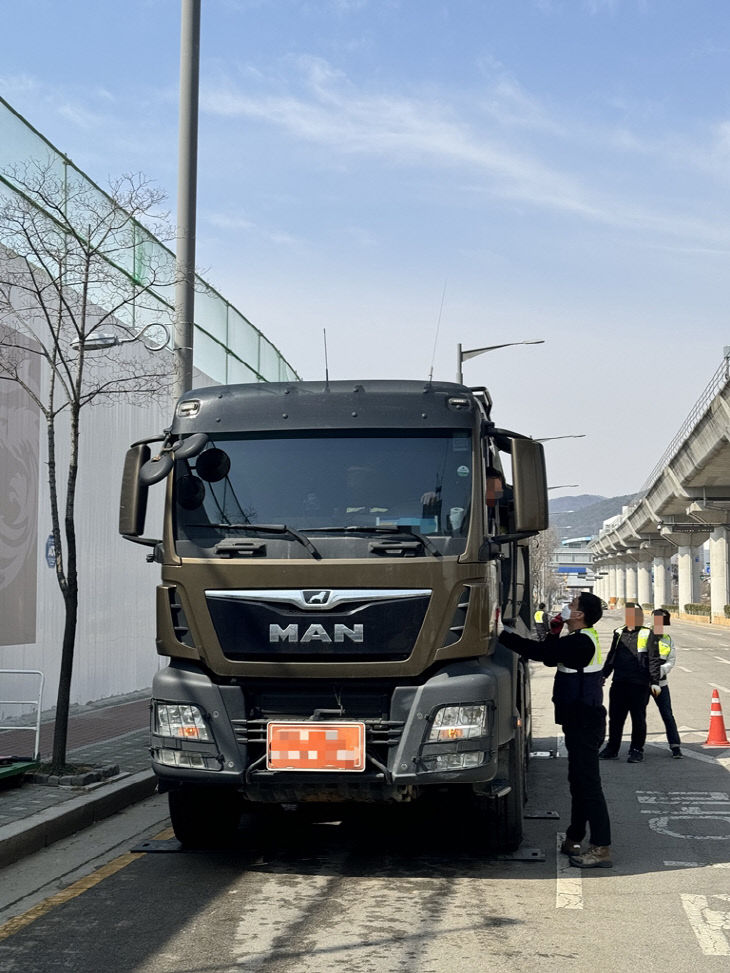 의정부시, 도로 파손 주범 '과적 차량' 6월까지 집중단속