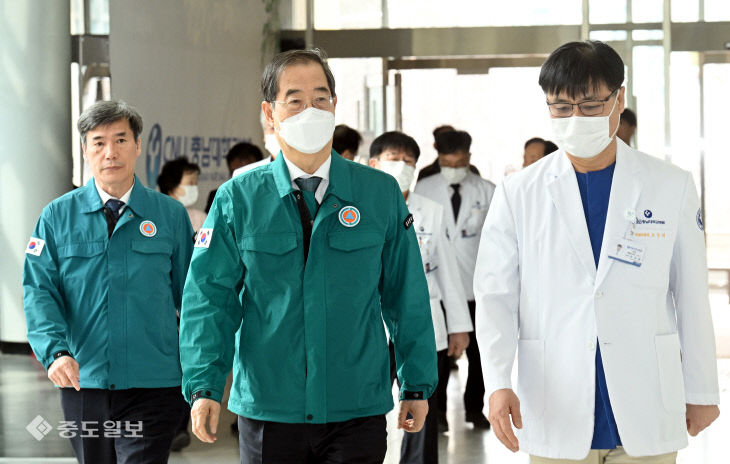 충남대병원 응급의료센터 점검하는 한덕수 총리