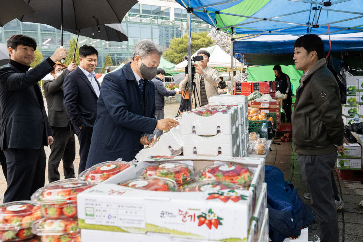 0401 계양구, ‘금요 농산물 직거래장터’ 개장(6)