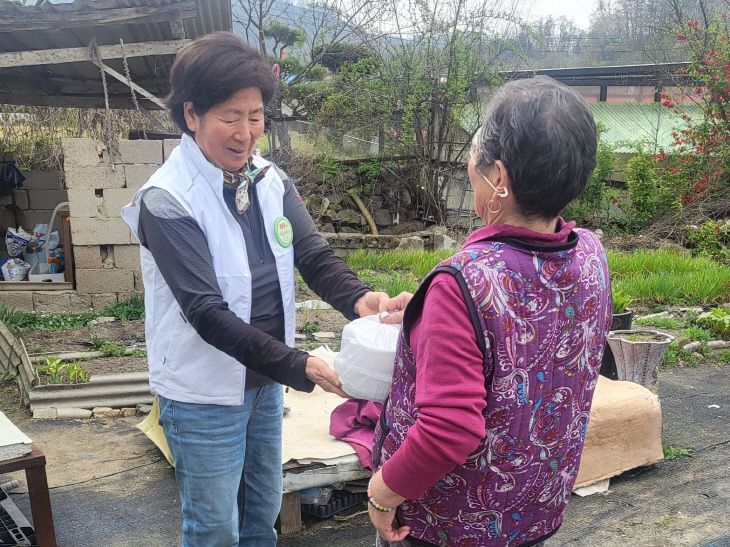 괴산군, 어르신돌봄 특화사업으로 '한끼 식사 걱정 뚝!' (1)