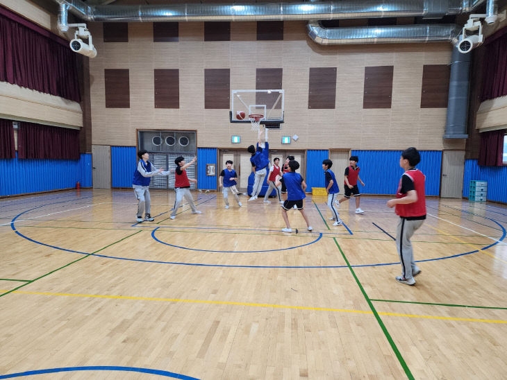 점심시간 활용 농구 스포츠 동아리 활동(1)