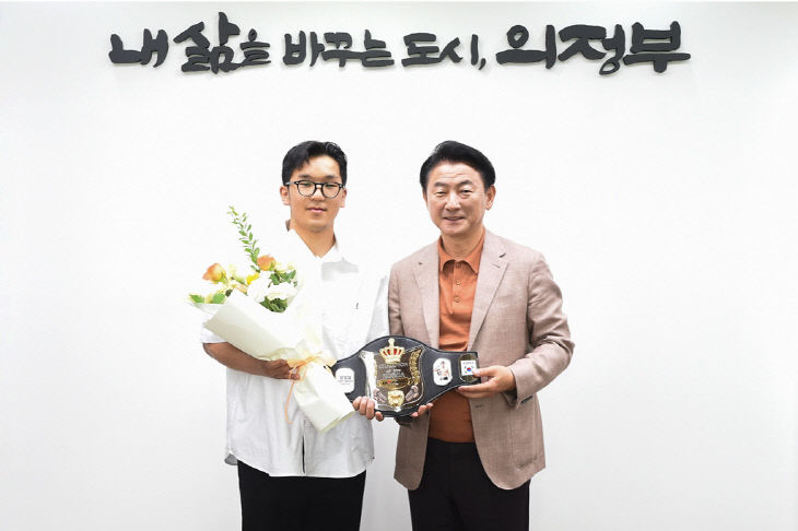 [포토] 김동근 의정부시장, 시 복싱협회 임원 및 선수 격려