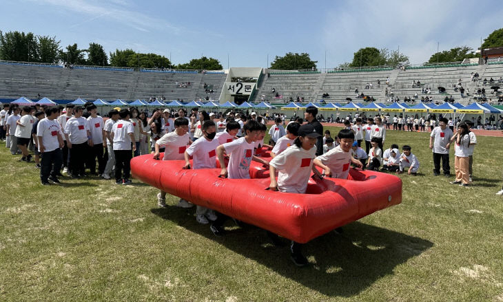 공주신월초 체육대회 개최 사진
