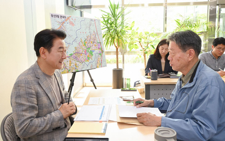 김동근 시장, 송산3동행정복지센터에서 현장시장실 열고 시민들