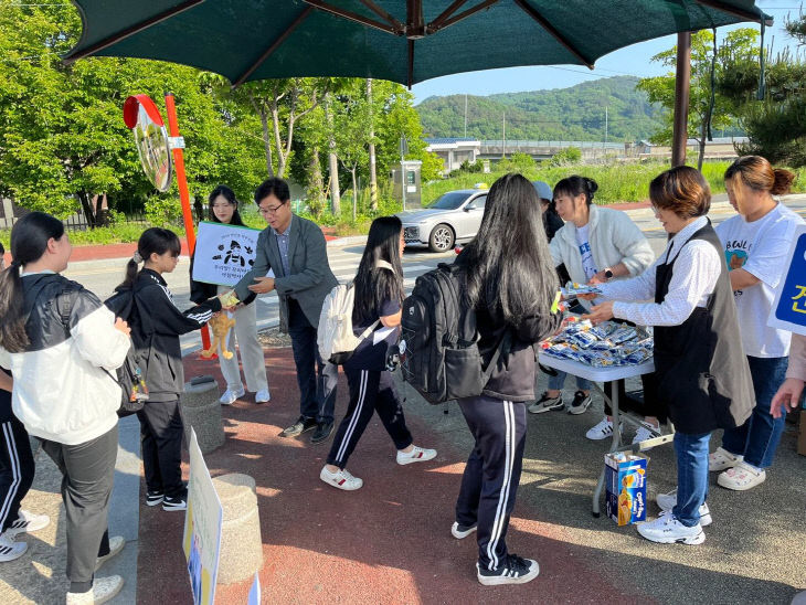 사진(연산중학교, 학부모회와 함께하는 아침밥 먹기) (2)