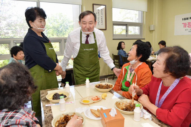 군수님 향촌돌봄 관련 행사사진