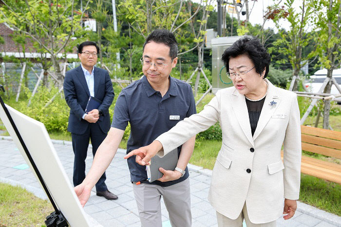 김경희 이천시장, 규제개선을 위한 산업현장 방문