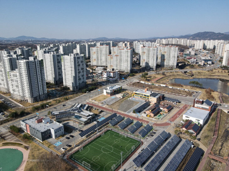 진천혁신도시 태양광 시설 설치 사진