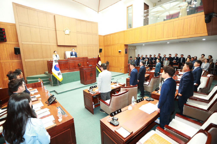 [사진] 240611_제351회 제1차 정례회 개회