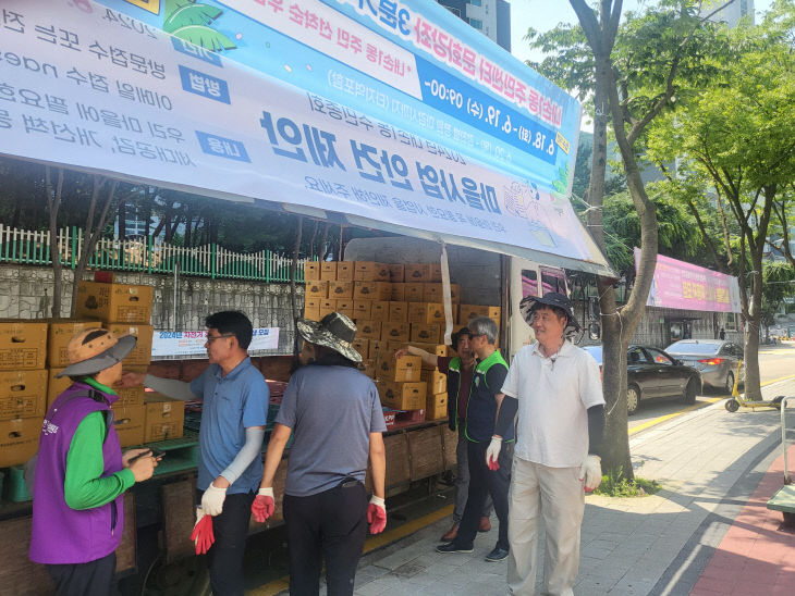 자매결연지서 감자 직거래 행사 열어 (2)