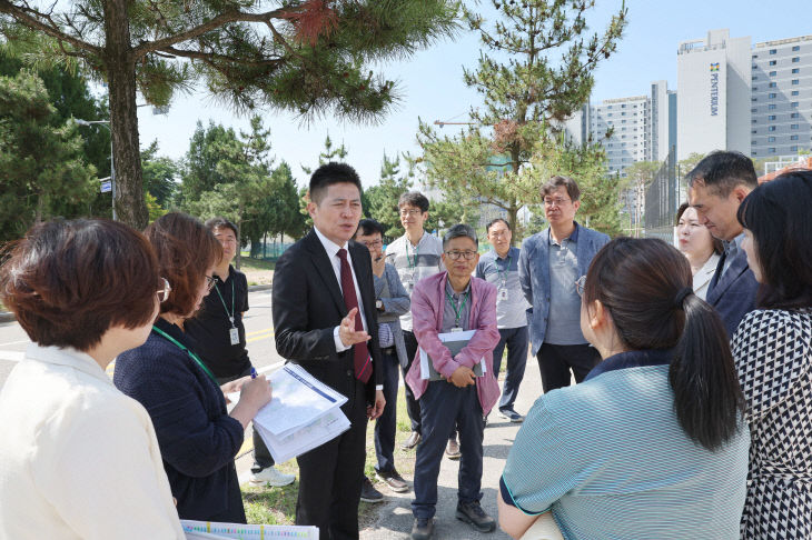 1-2 보도사진(중구청장 학부모 간담회 현장방문)