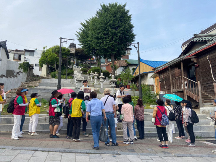 10-2 보도사진 (방통고 만학도와 함께한 누들로드 탐험대 성료)