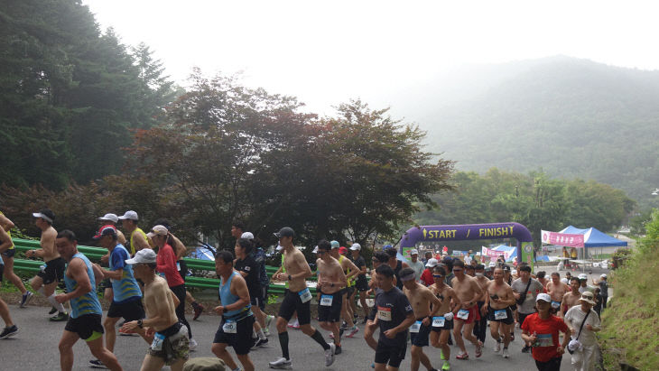 속리산 알몸 마라톤대회