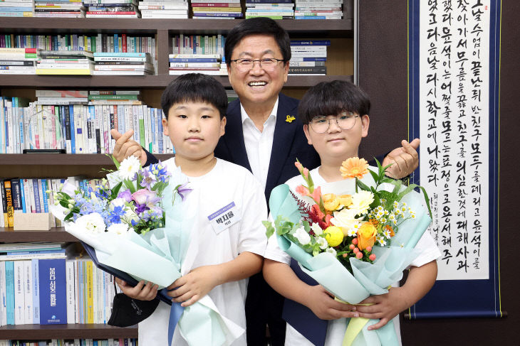 발달장애 학생 찾아 준 ‘두루초 학생 선행 표창’1