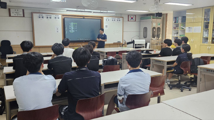 사진(논산계룡교육지원청, 지역연계 공동교육과정 개강)