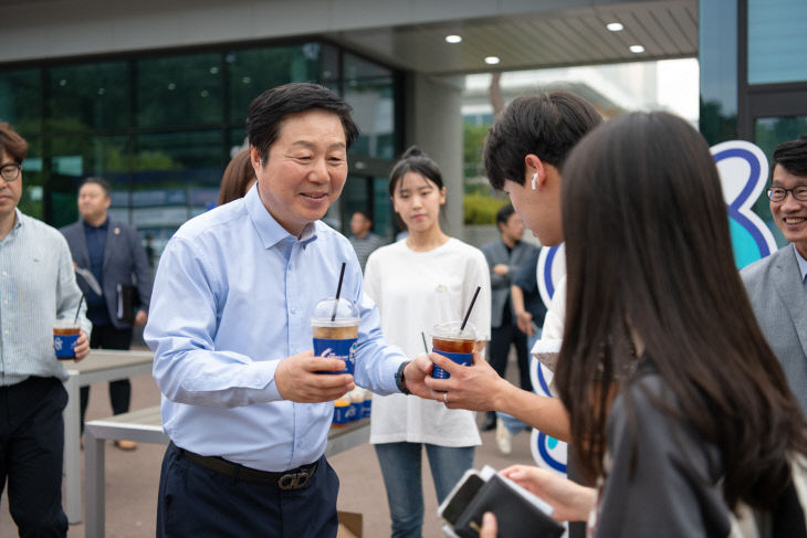 2학기_개강맞이_등굣길_환영행사-3