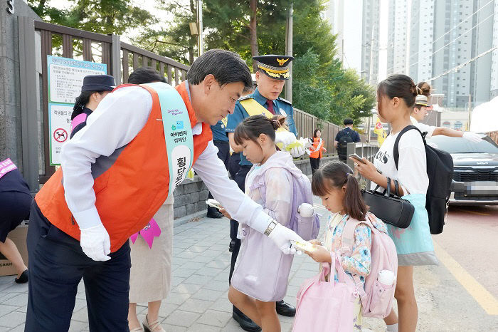 광주시, ‘아이 먼저’ 어린이 교통안전 캠페인 실시 (2)