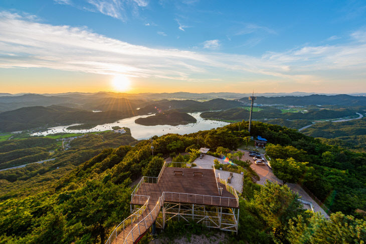 진천 한반도지형 전망대 사진