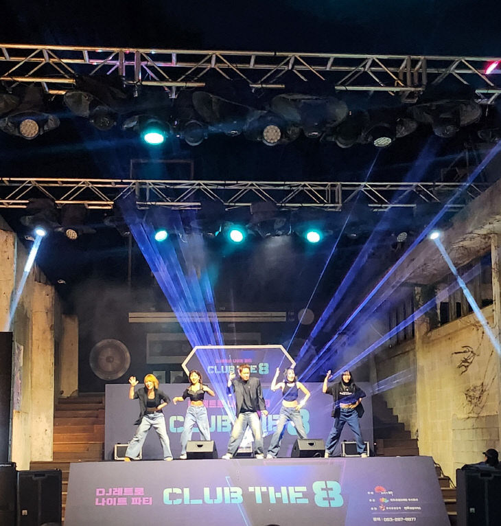 전주의 가을밤 화려하게 물들인 ‘Club The 8’! (1)