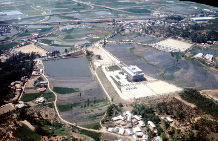 [사진3] 대전 본사 사옥 신축전경(1974.10.22)