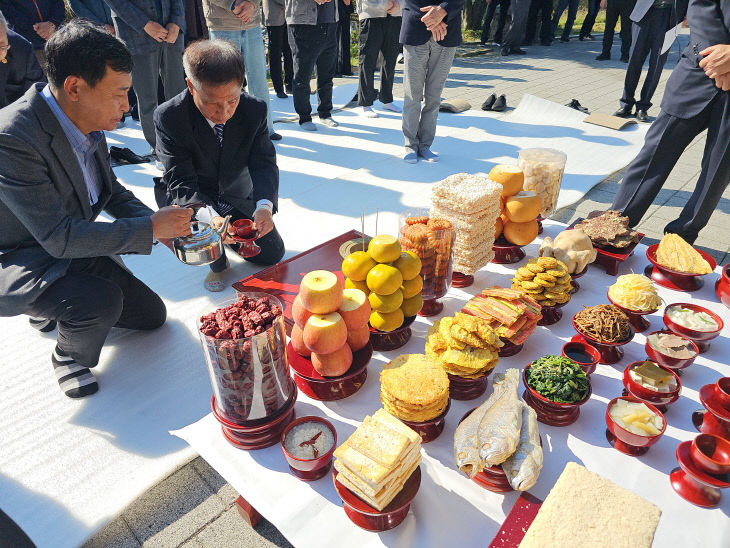 수원 최씨 종중, 효 사상 기림 ‘시향제’ 거행