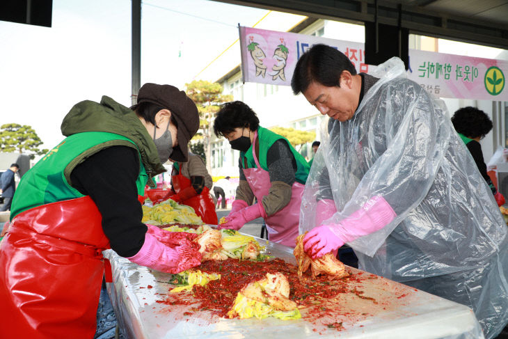 금산읍, 이웃과 함께하는 사랑의 김장 나눔 전개