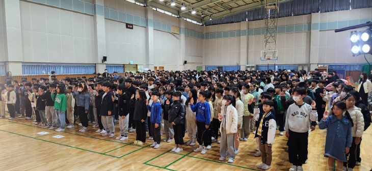 '학교문화 책임규약' 연극공연 및 서약서 행사 (2)