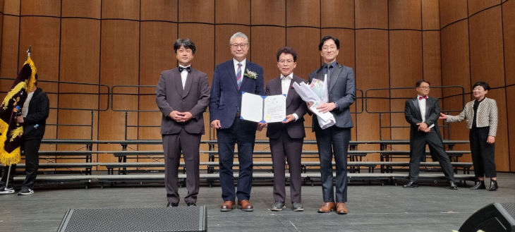 2.예산군립합창단 금상 수상 기념촬영