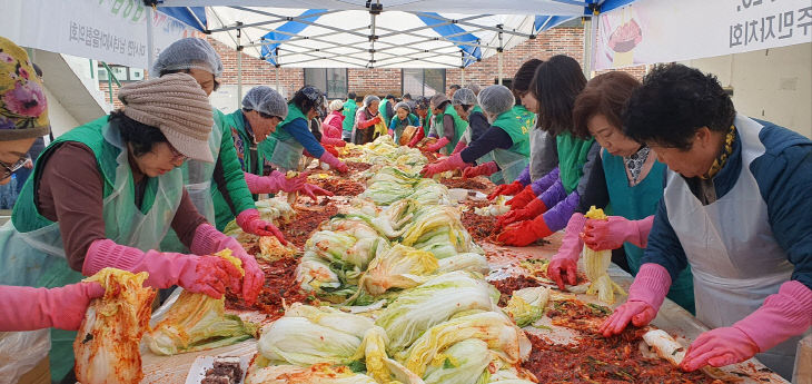 서천군새마을회가 실시한 사랑의 김장 나눔