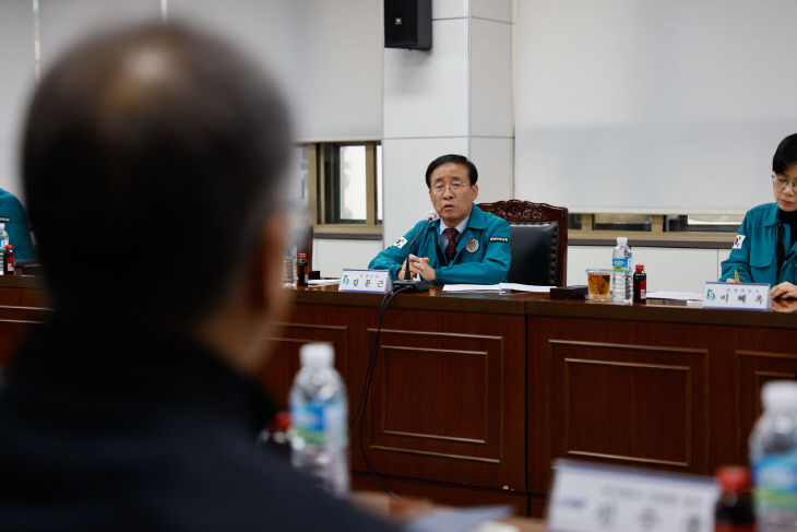보도 1) 유해화학물질 사고 재발방지 긴급대책회의 (2)