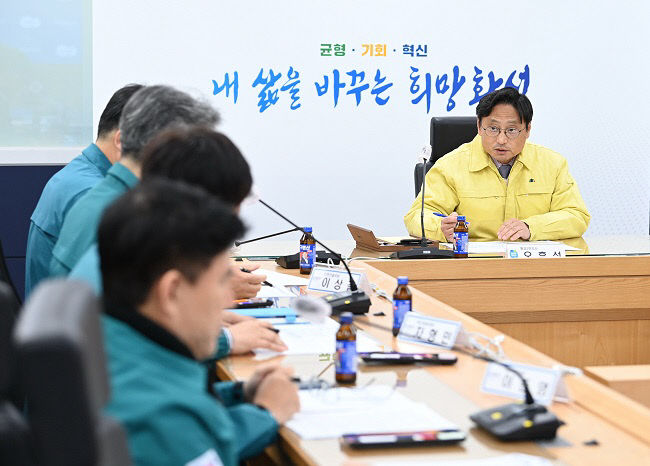 오후석 경기도 행정2부지사, 화성시 축산농가 등 폭설 피해 복